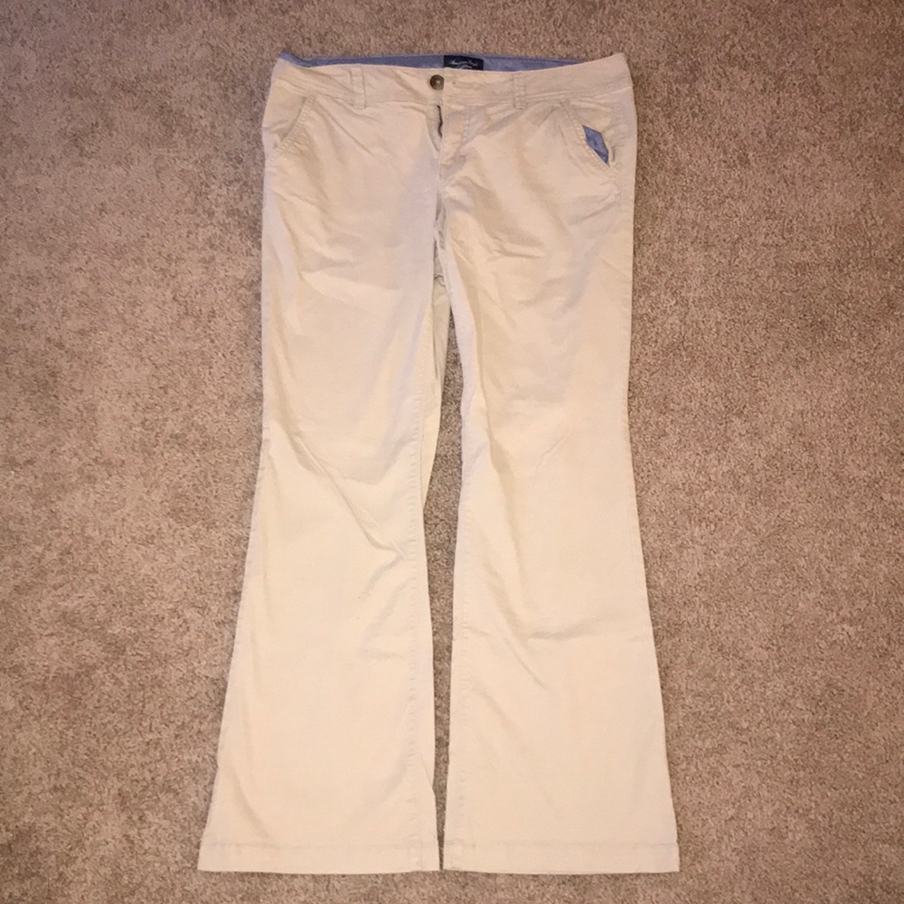 Women’s American Eagle khaki pants. Size 12.